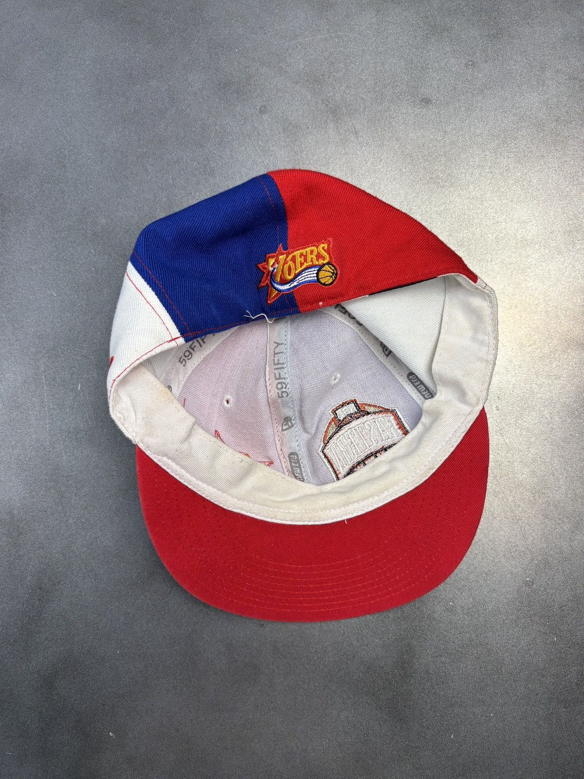 NBA × New Era × Vintage Vintage Philadelphia 76ers Fitted Hat Iverson 2000s New Era Size ONE SIZE - 8 Thumbnail