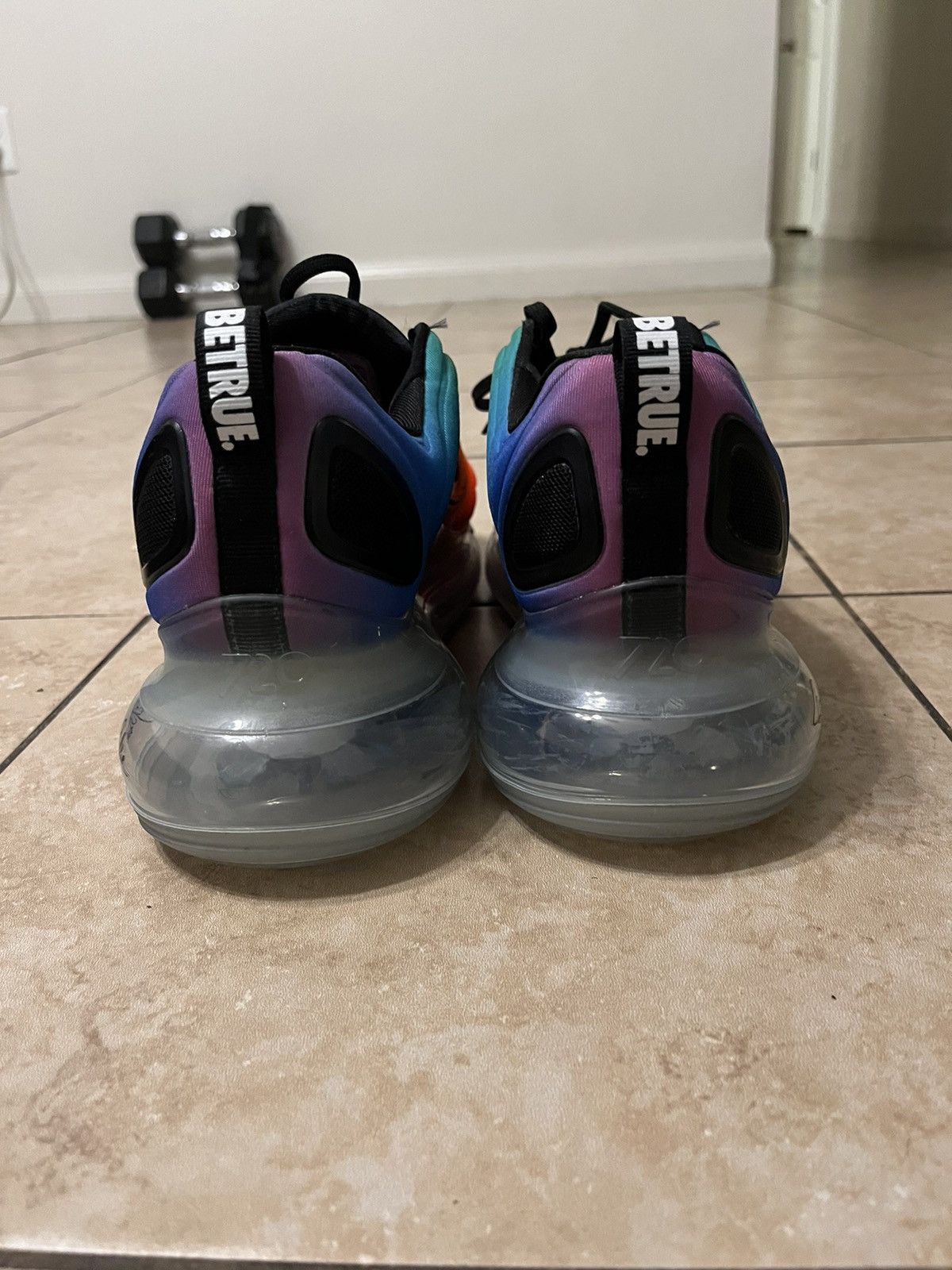 Nike Be True Nike AirMax 720 Size US 10 / EU 43 - 4 Thumbnail