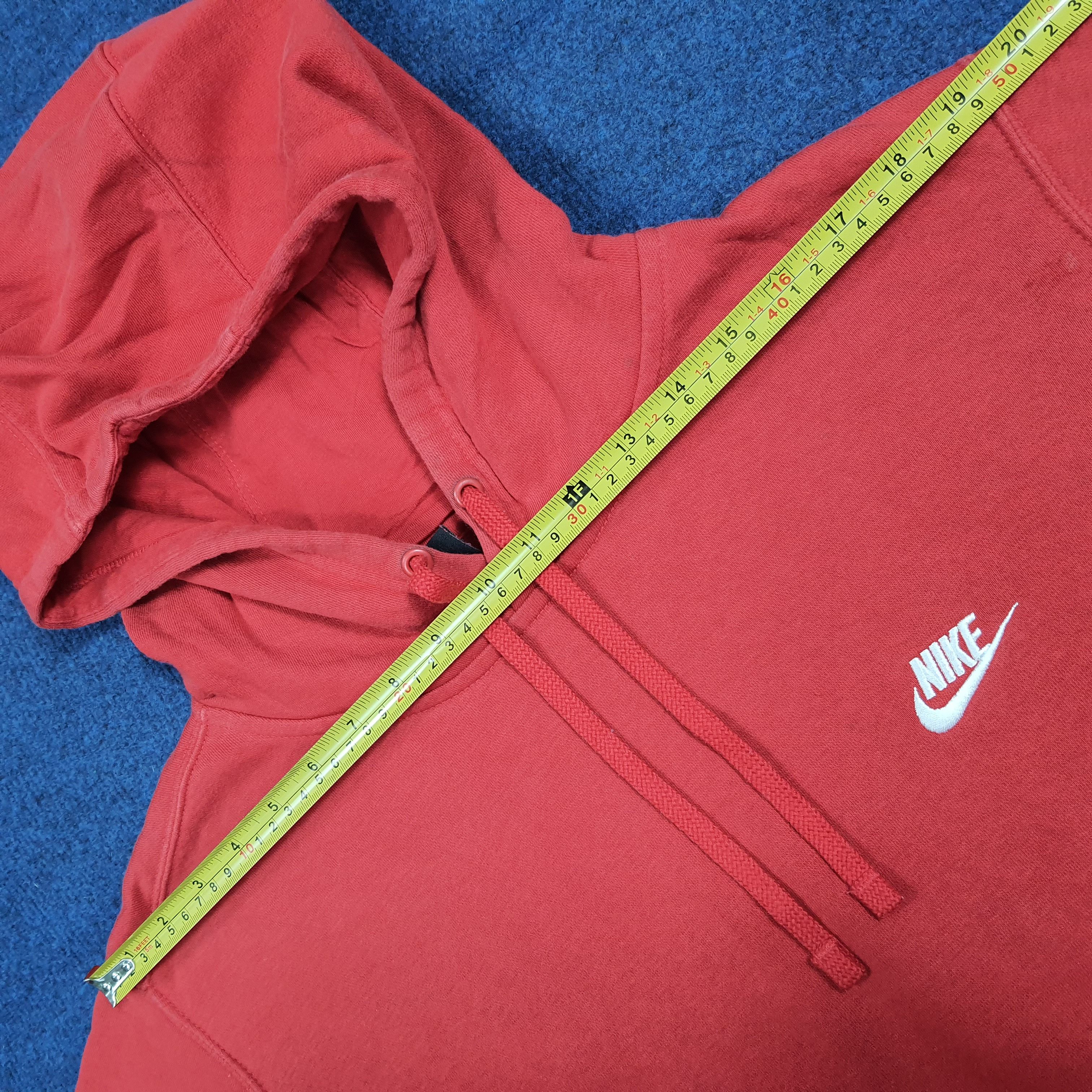 Nike Vintage Nike Embroidered Swoosh Hoodie C281N16 Size US L / EU 52-54 / 3 - 8 Thumbnail