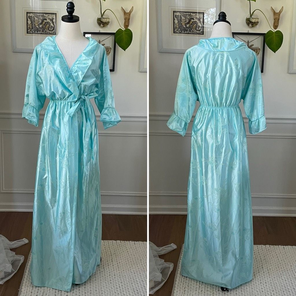 Vintage Vintage 80s Preview USA Aqua Satin Ruffle Robe M L Size ONE SIZE - 1 Thumbnail