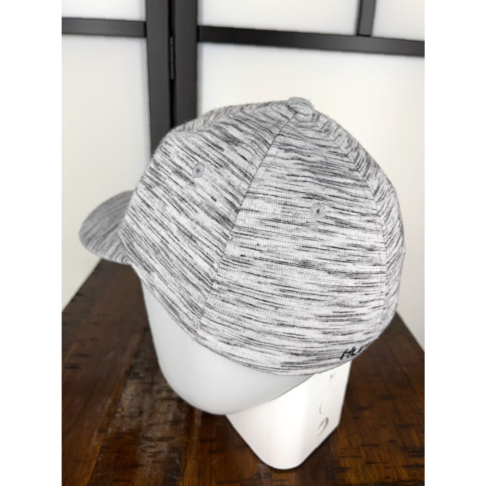 Hurley Hurley Baseball Cap Fitted Adult Medium White Black Cap Polo - (No abbreviations expanded) Size ONE SIZE - 5 Thumbnail