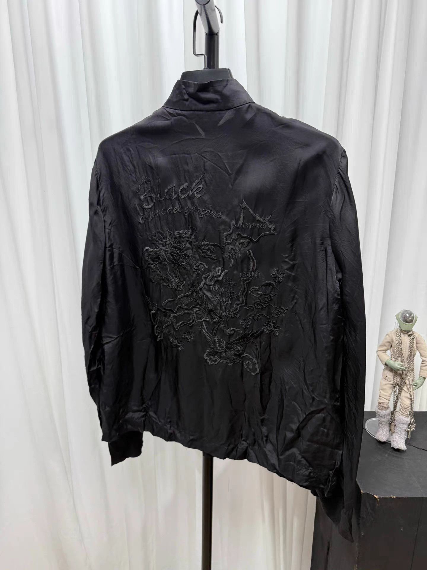 Comme des Garcons Comme des Garçons Silk Embroidered Frog Jacket K20 Size US L / EU 52-54 / 3 - 6 Thumbnail