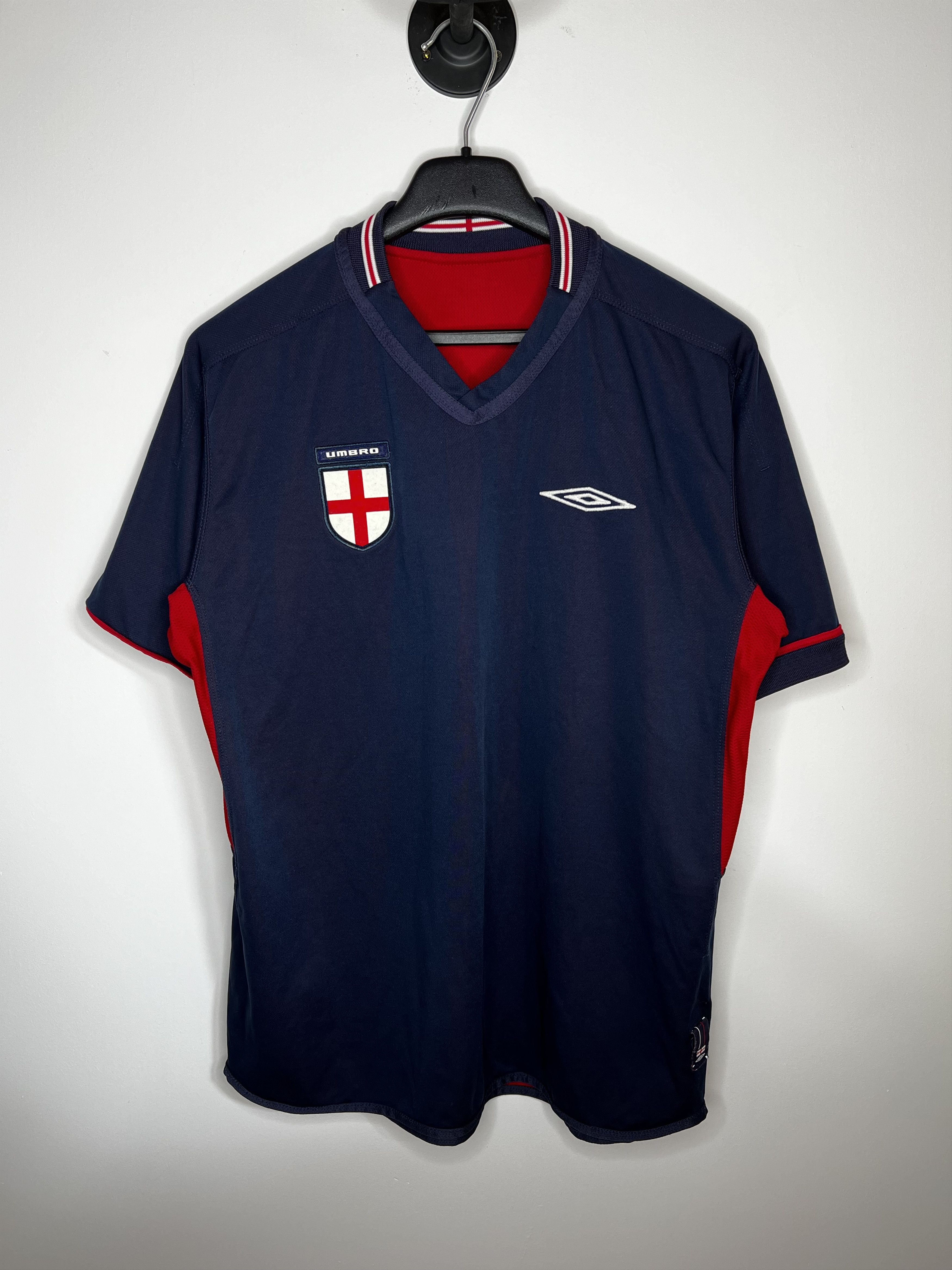 Umbro ENGLAND TEAM 2002 2004 HOME FOOTBALL SHIRT SOCCER JERSEY Size US L / EU 52-54 / 3 - 3 Thumbnail
