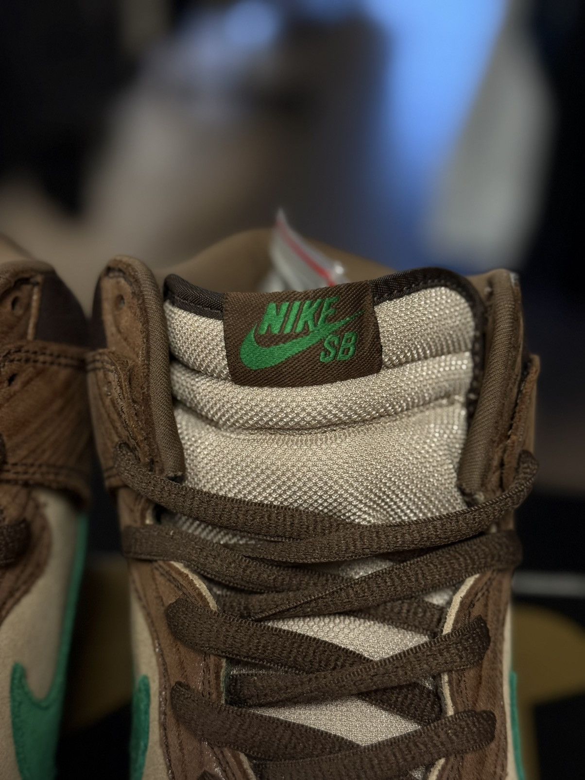 Nike Nike SB Dunk High Premium Tweed Classic Green Wood Deck (11) Size US 11 / EU 44 - 7 Thumbnail