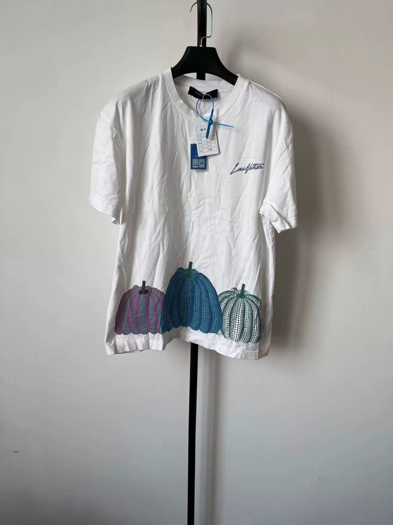 Louis Vuitton Louis Vuitton x Yayoi Kusama Pumpkin Print T-Shirt Size US M / EU 48-50 / 2 - 1 Thumbnail