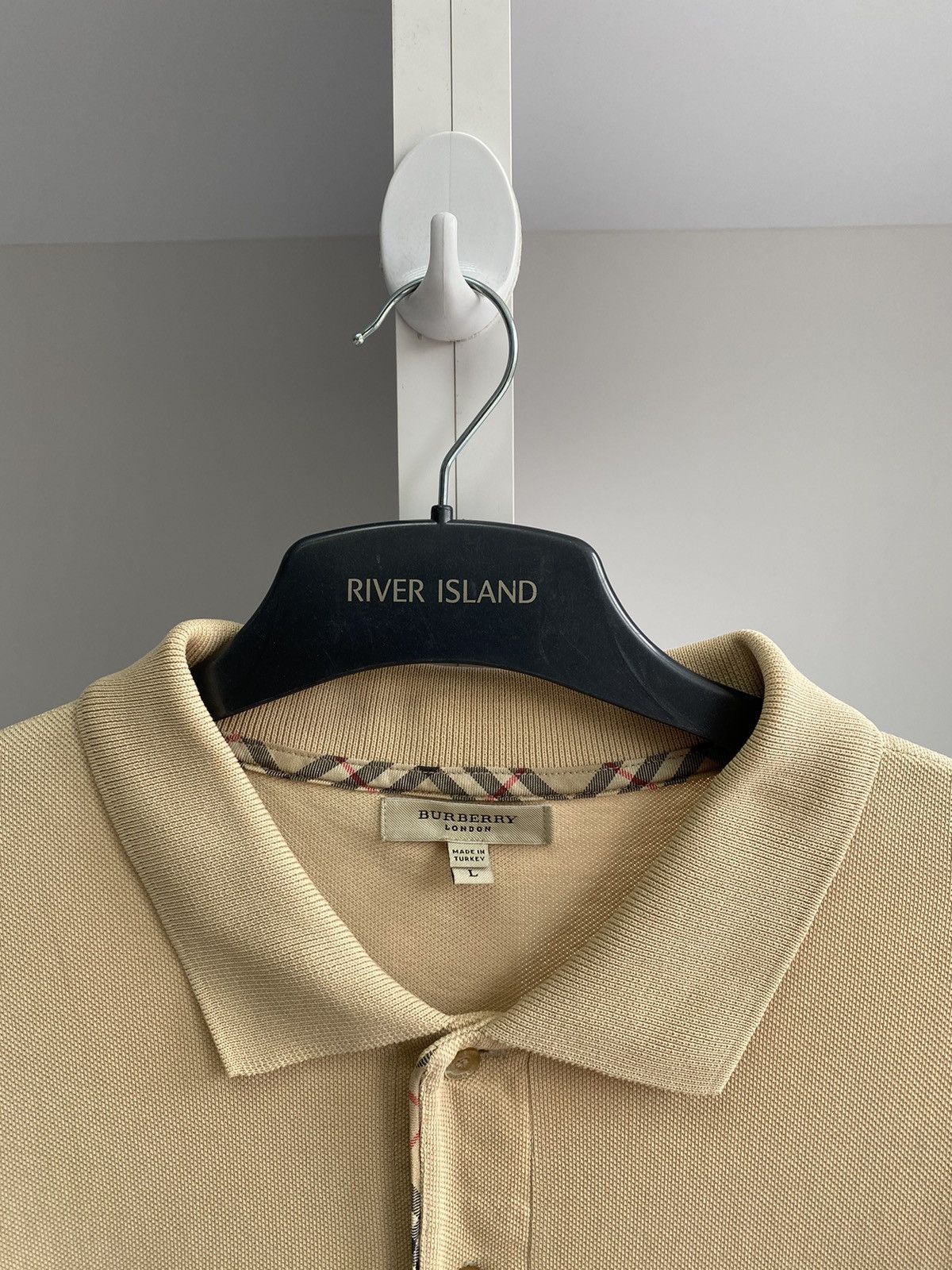 Burberry × Vintage Vintage Burberry Beige Luxury Polo T-Shirt Size US L / EU 52-54 / 3 - 8 Thumbnail