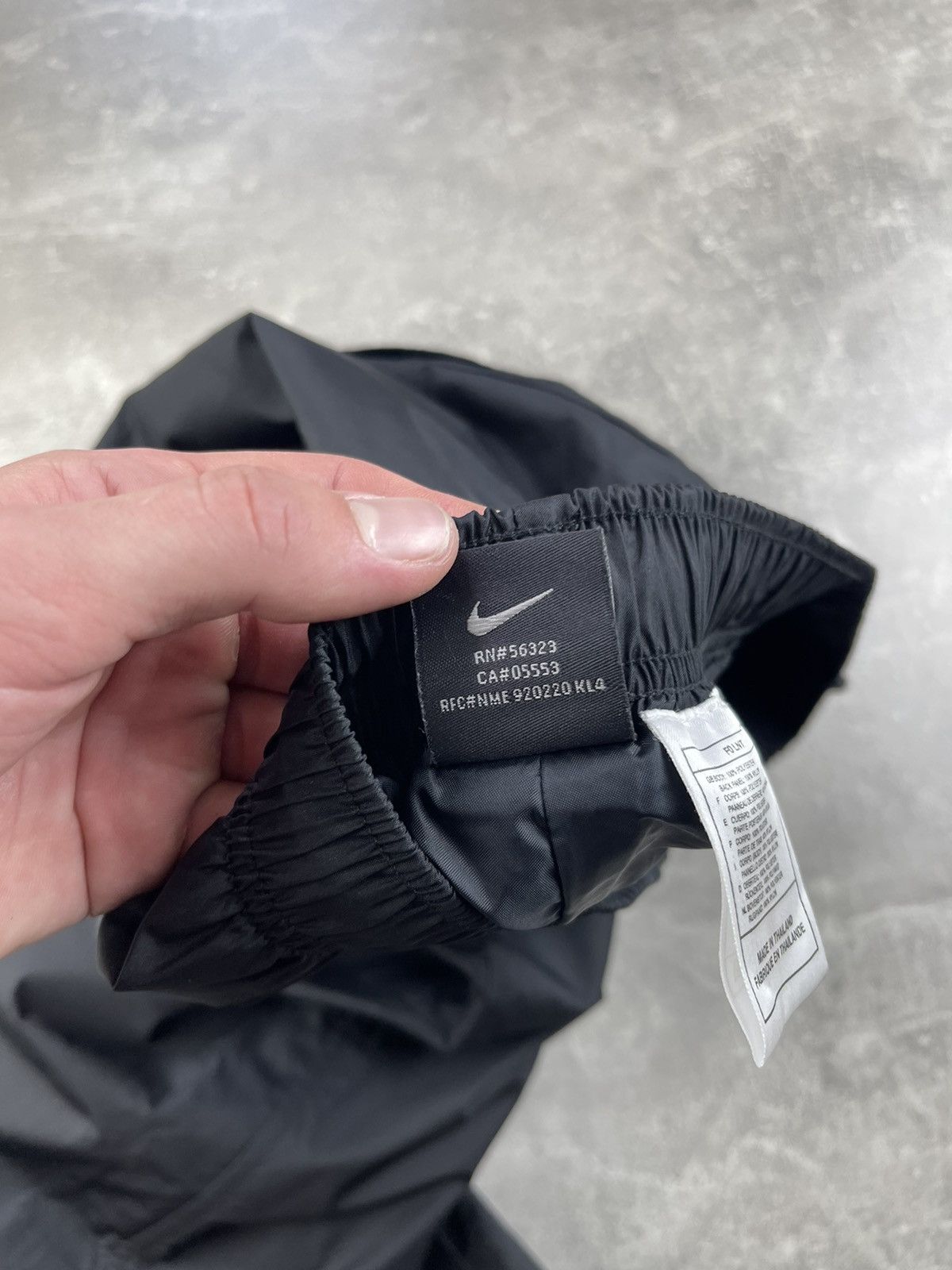 Nike × Vintage Vintage Nike Logo Zip-Off Pants Black Tech Outdoor Nylon Size US 34 / EU 50 - 11 Thumbnail