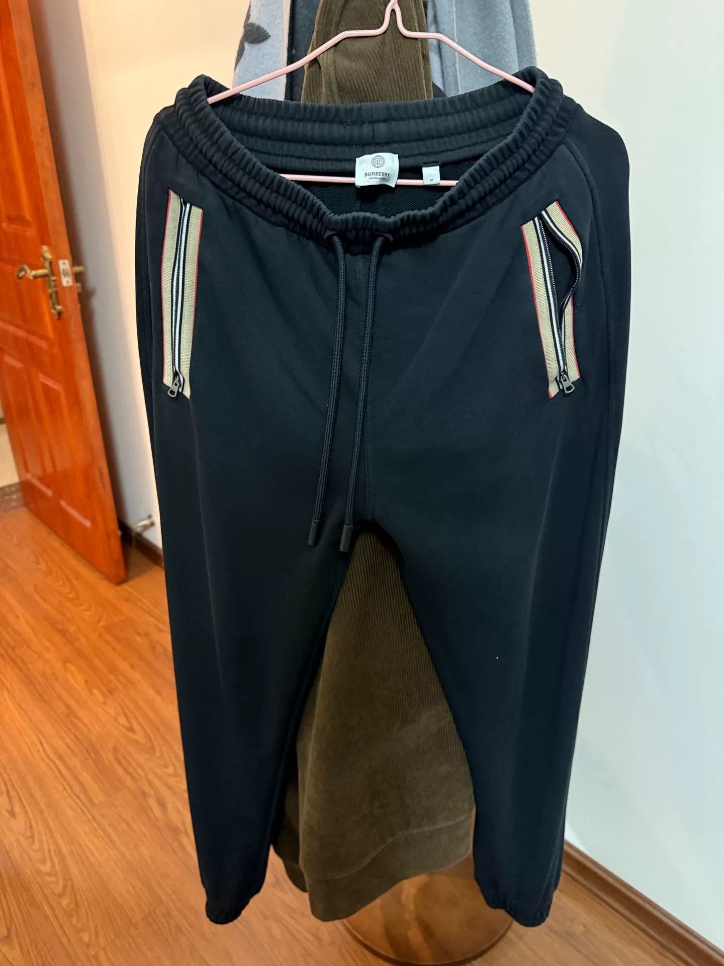 Burberry Burberry Orange Sweatpants M Size US 34 / EU 50 - 1 Thumbnail