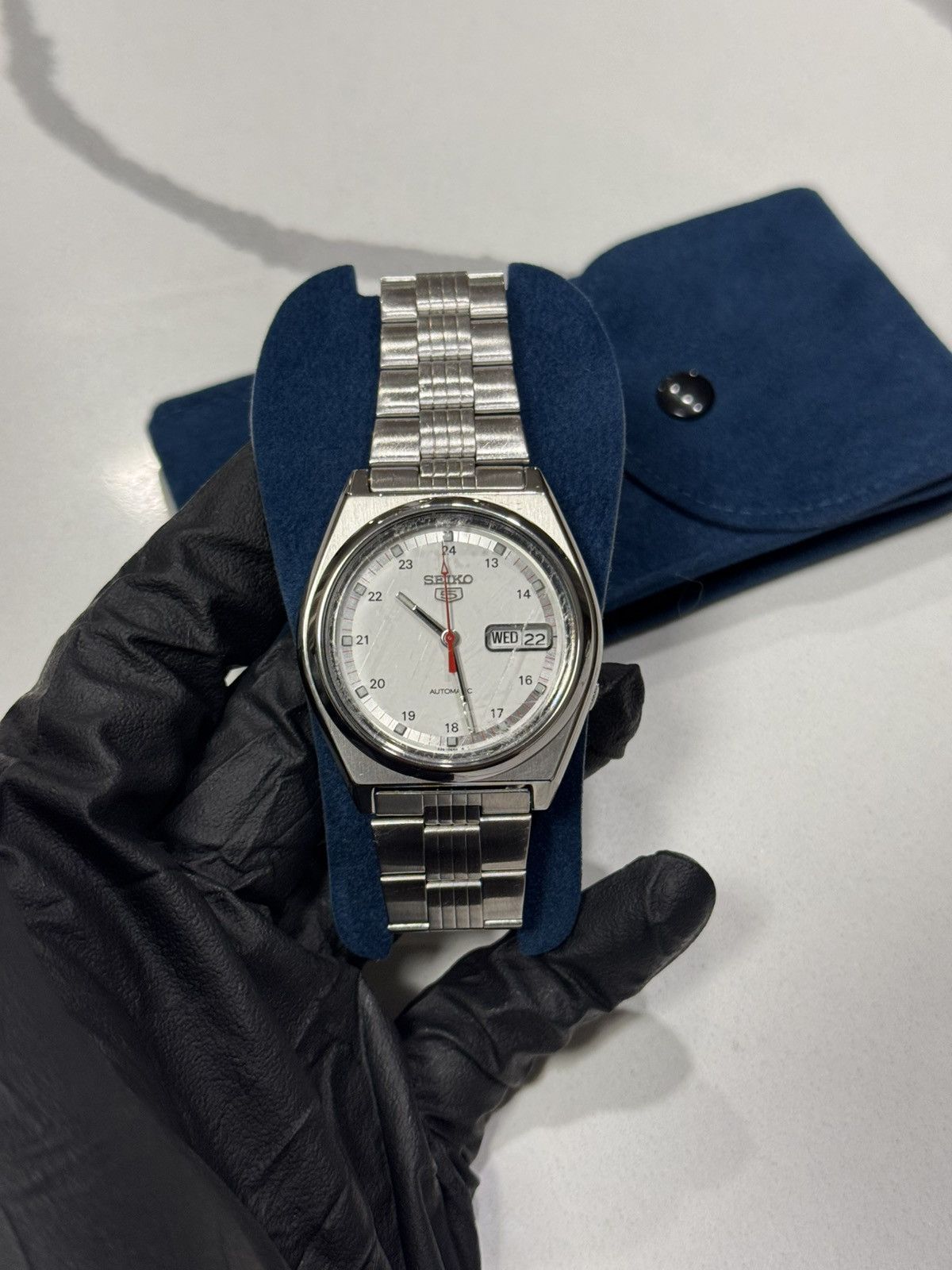 Seiko Vintage Seiko 5 7S26-8760 ‘Red Ticker’ Size 38 - 9 Thumbnail