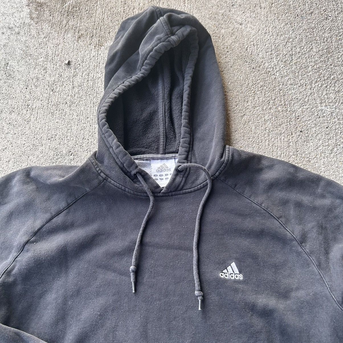 Adidas × Vintage 2006 minimalistic, black Adidas hoodie Size US L / EU 52-54 / 3 - 4 Thumbnail