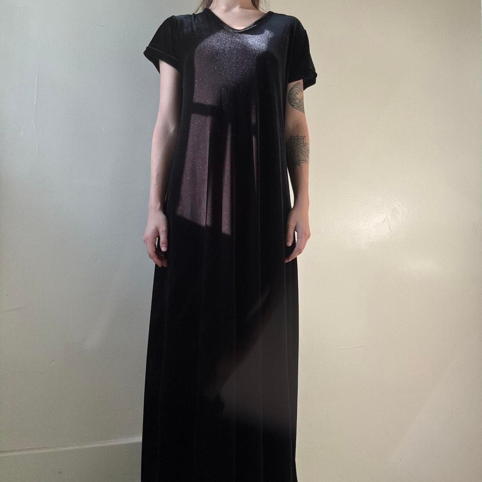Vintage Vintage Walter Petites Velvet Maxi Dress Medium 90s Witchy Size M / US 6-8 / IT 42-44 - 1 Thumbnail