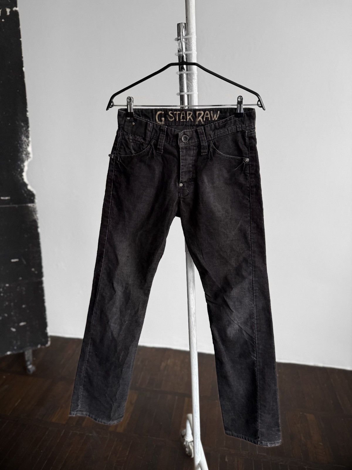 G-Star G-Star Raw Vintage Faded Black Straight Fit Corduroy Jeans Size US 30 / EU 46 - 1 Thumbnail