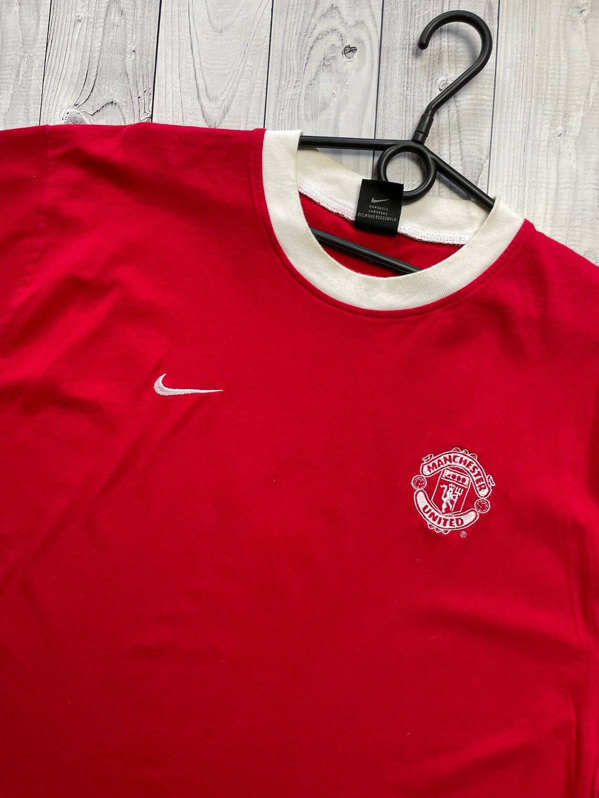 Vintage Vintage Nike Manchester United red logo size XL Size US XL / EU 56 / 4 - 2 Thumbnail