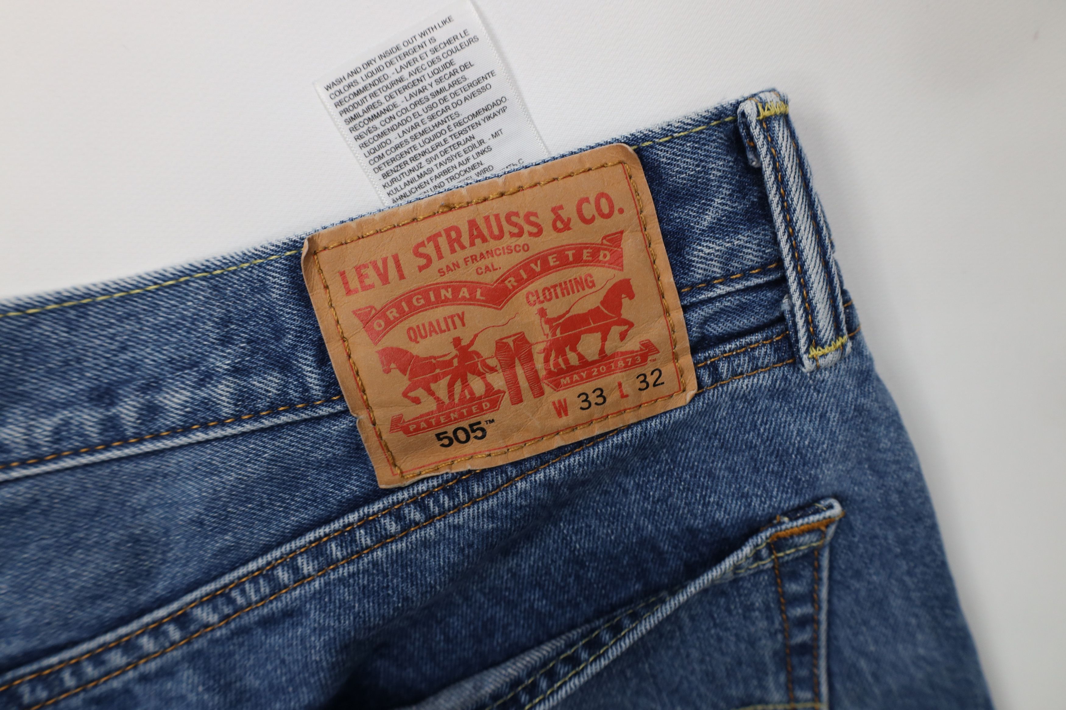 Levi's Vintage Y2K Levis 505 Regular Fit Straight Leg Denim Jeans Size US 33 - 14 Thumbnail