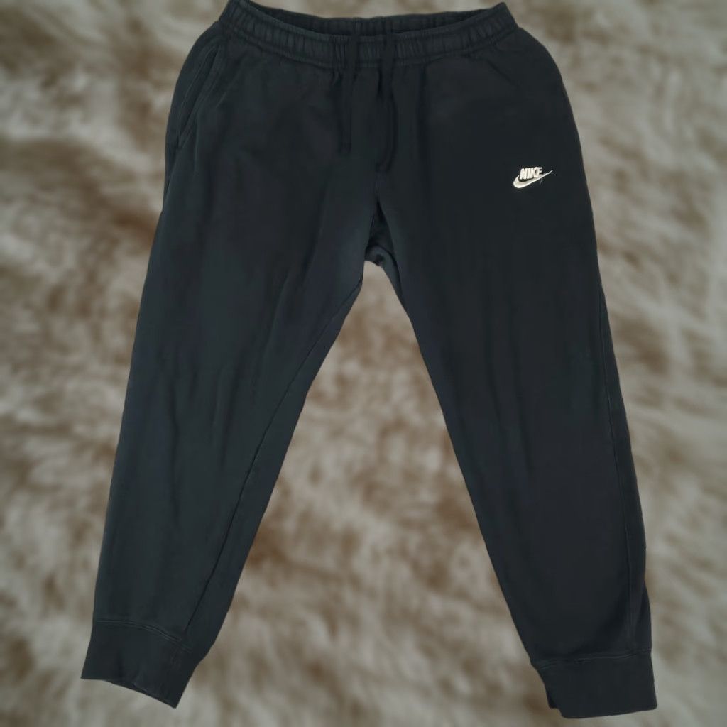Nike Nike Mens Large Black Fleece Sweatpants Swoosh Joggers Pants/Activewear/Workout Size US 33 - 1 Thumbnail