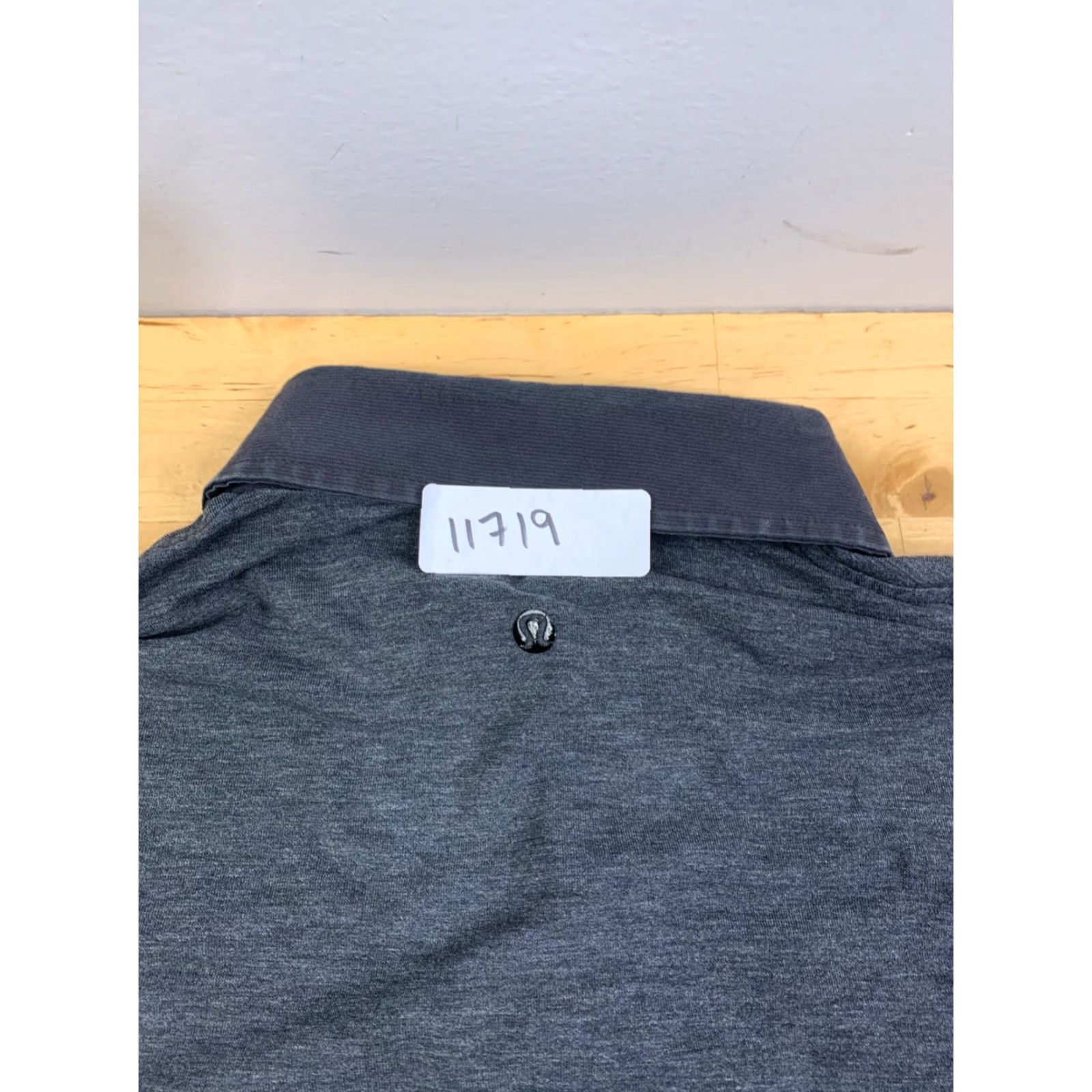 Lululemon Lululemon Polo Shirt Mens M Gray Short Sleeve Stretch Casual 11719 Size US M / EU 48-50 / 2 - 2 Thumbnail