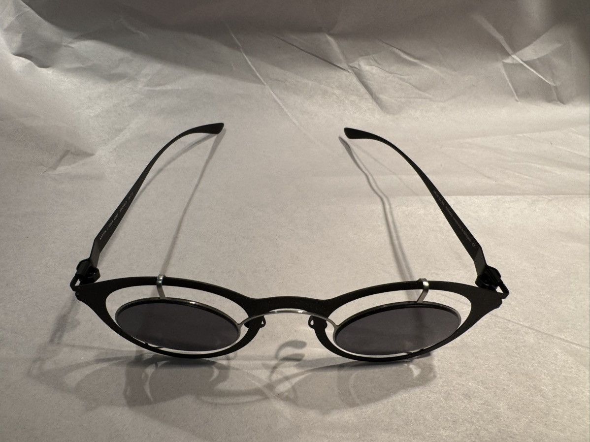 小物 MYKITA / DAMIR DOMA BRADFIELD MYKITA - INSIDE THE HAUS: MAKING OF BRADFIELD