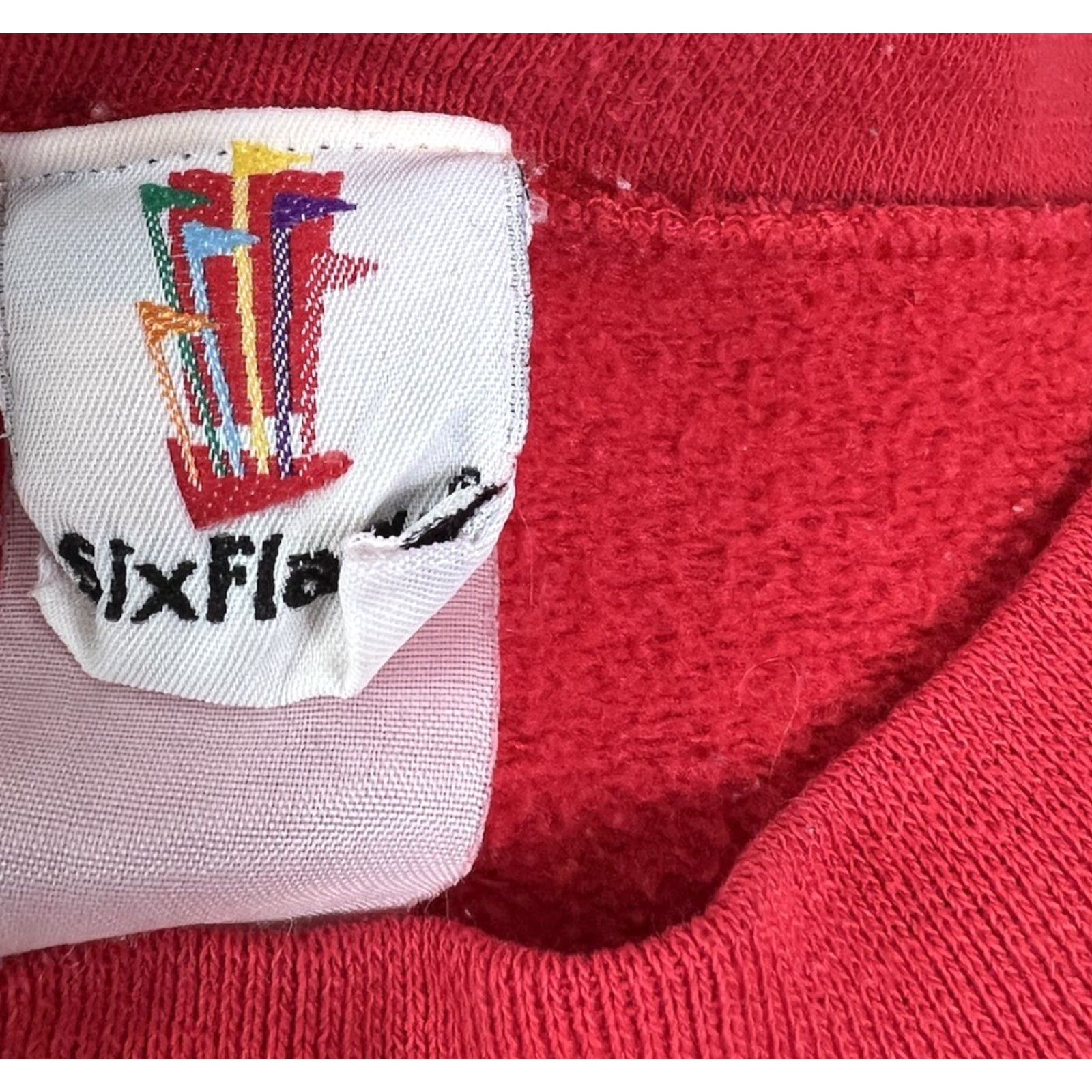 Vintage VINTAGE Six Flags Sweatshirt Crew Neck Men XL Red Tweety Looney Tunes 90s Cartoon Logo Fleece/ Cotton Blend Size US XL / EU 56 / 4 - 6 Thumbnail
