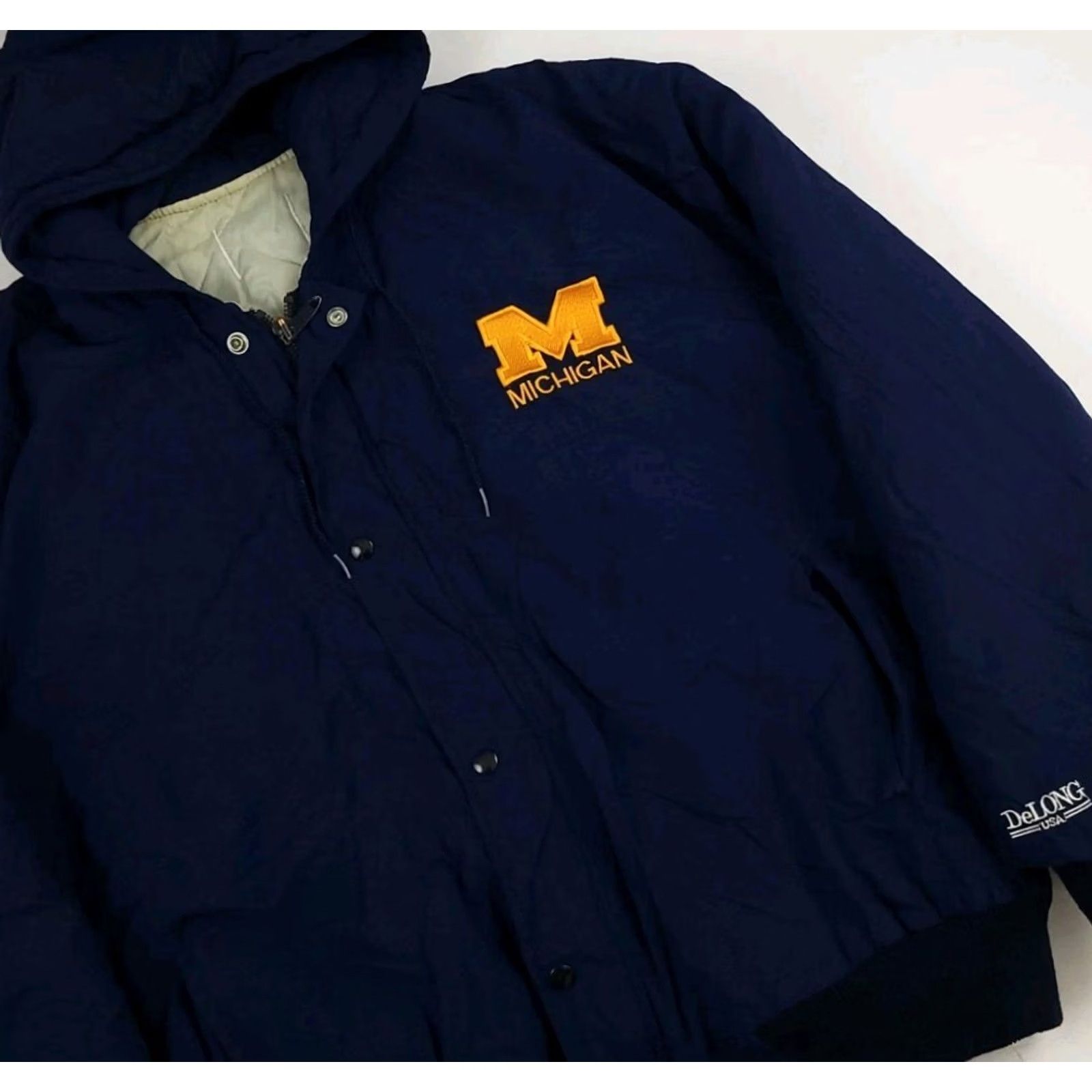 Vintage VINTAGE University Michigan Wolverines DeLong Embroidered Insulated Jacket Shirt Hoodie? Size US XL / EU 56 / 4 - 3 Thumbnail