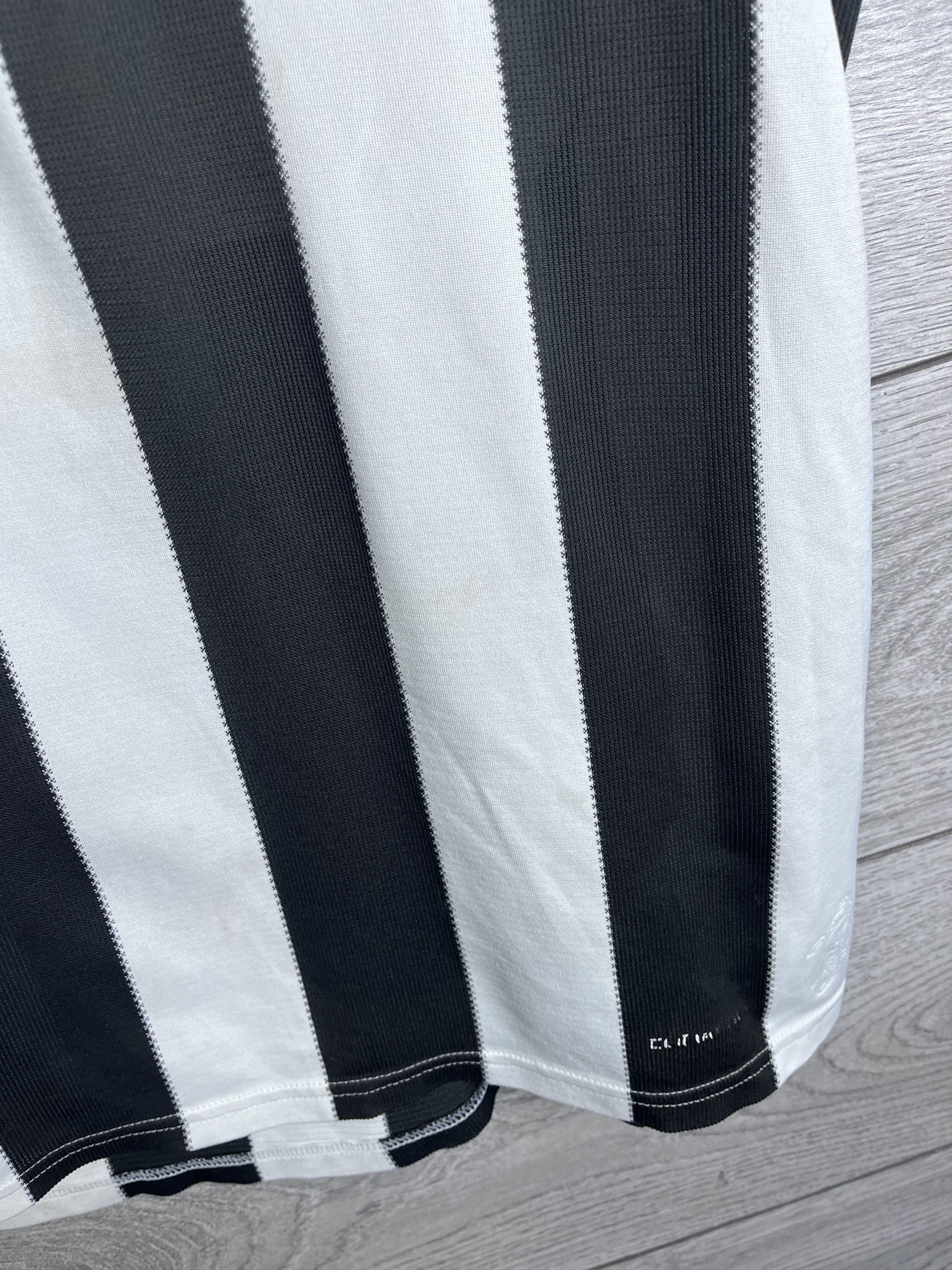 Adidas Vintage men's football jersey Adidas FC Newcastle United 06s Size US XXL / EU 58 / 5 - 9 Thumbnail