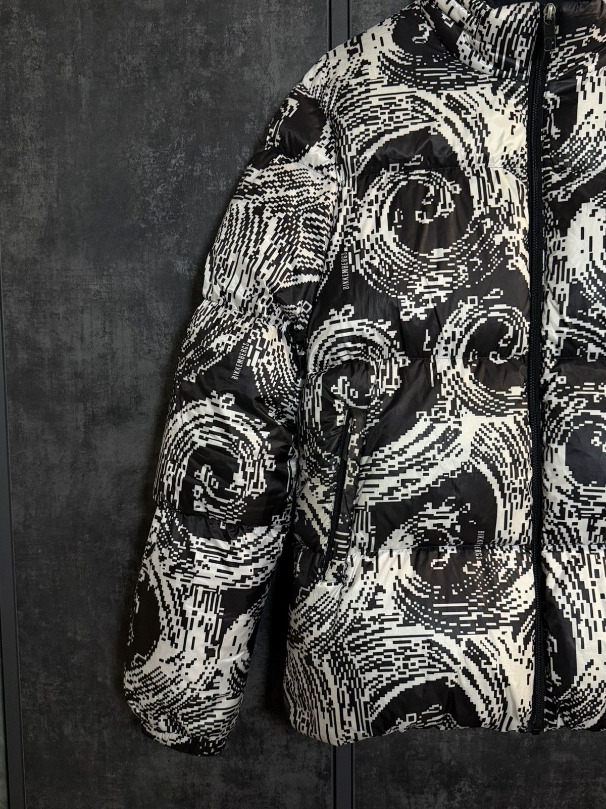 Dirk Bikkembergs Rare Dirk Bikkembergs Waves Puffer Jacket Margiela Raf 424 Size US L / EU 52-54 / 3 - 6 Thumbnail