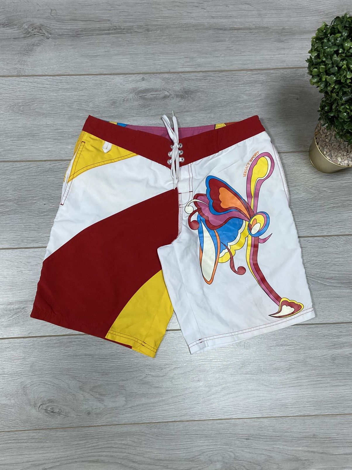 Versace Versace 🦋 sport vintage butterfly overprint shorts Size US 32 / EU 48 - 1 Thumbnail