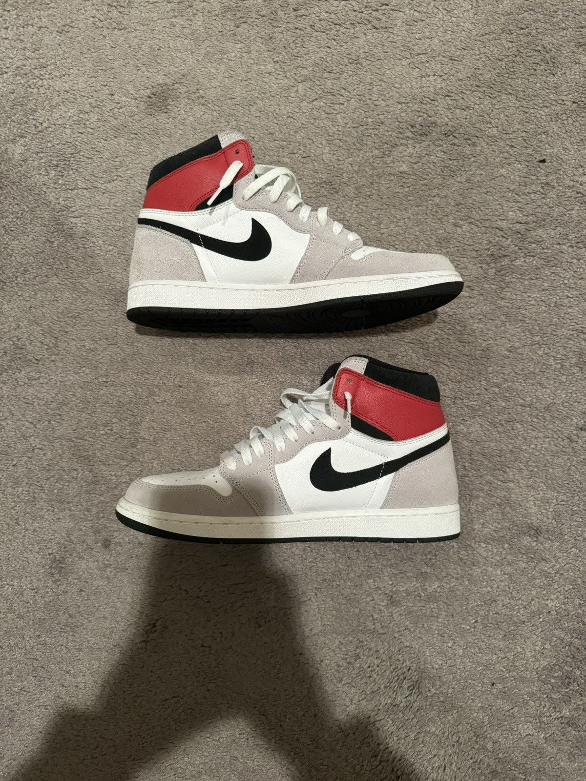 Jordan Brand Air Jordan 1 Retro High OG Smoke Grey Size US 11 / EU 44 - 2 Thumbnail