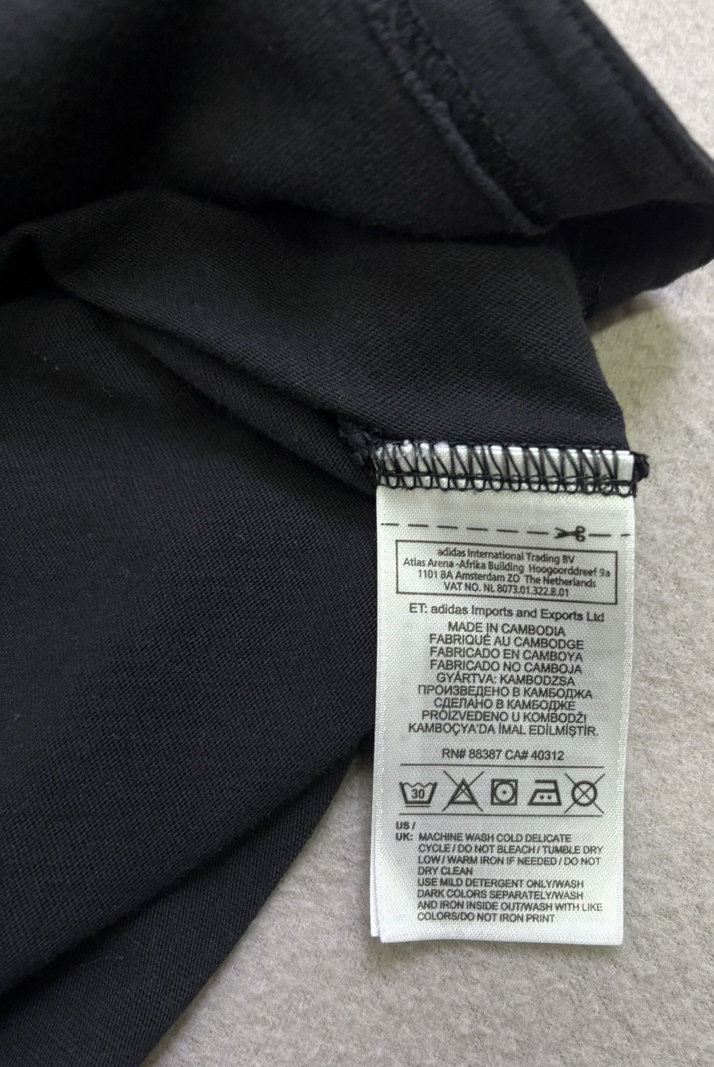 Adidas Adidas Originals 03 Black T-Shirt size M Size US M / EU 48-50 / 2 - 12 Thumbnail