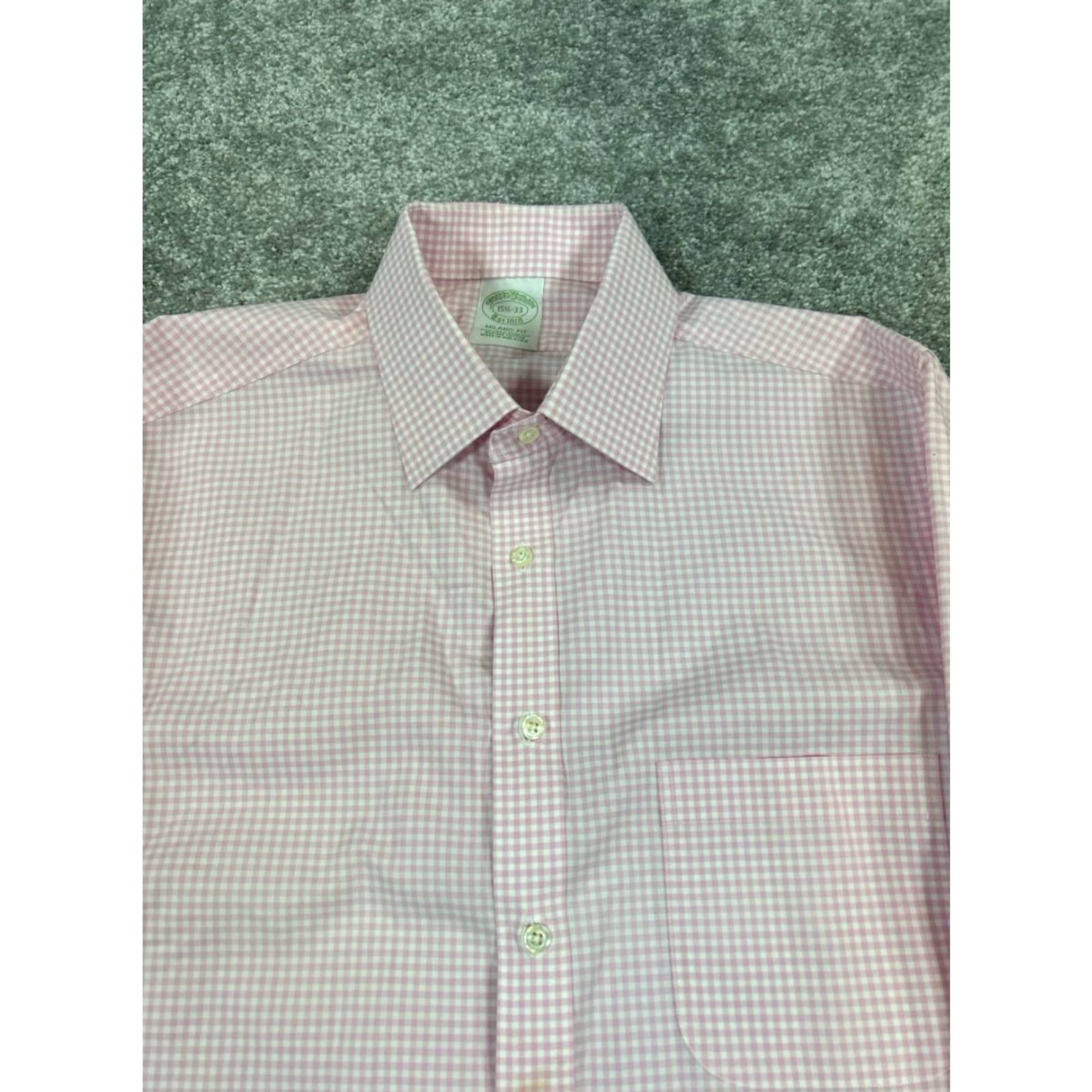 Brooks Brothers Brooks Brothers Pink White Check Dress Shirt Mens 15.5 * User: Brooks Brothers Check Pink White Men's Dress Shirt 15.5 * Size 42R - 2 Thumbnail