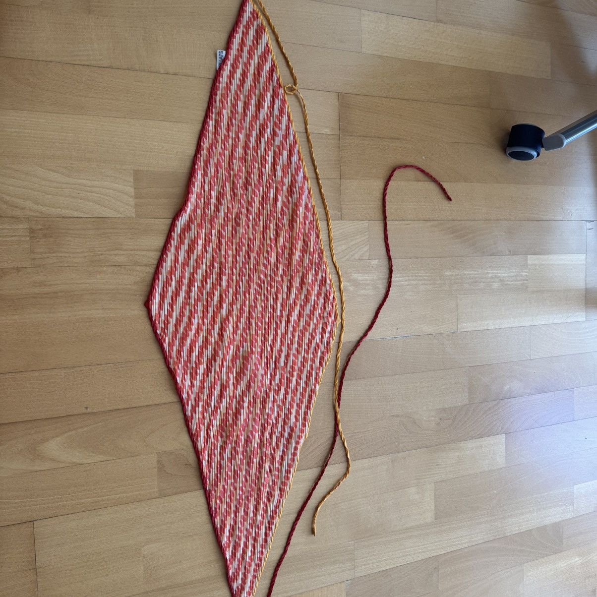 Issey Miyake × Pleats Please Issey Miyake Pleats Please Bandana Scarf Size ONE SIZE - 2 Thumbnail