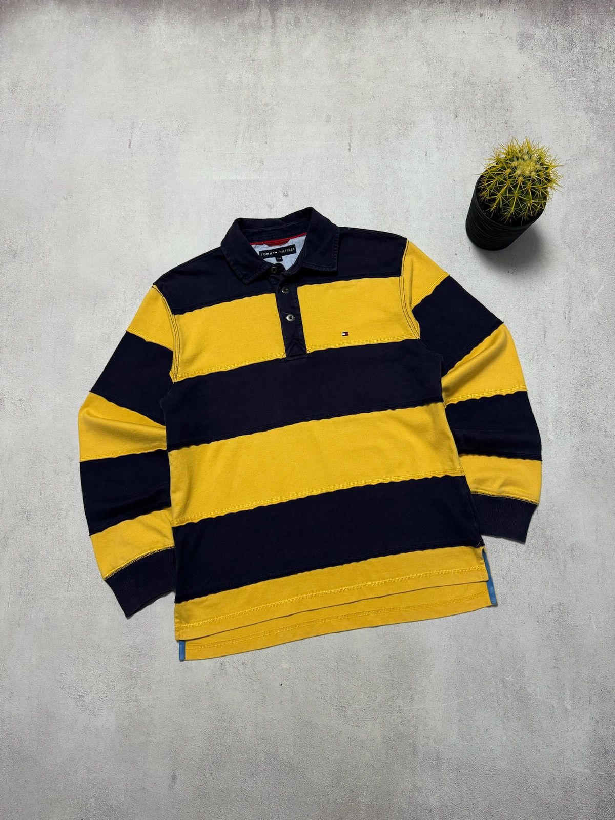 Tommy Hilfiger × Vintage Vintage Tommy Hilfiger Rugby Striped Sweatshirt Y2K 90s Size US S / EU 44-46 / 1 - 1 Thumbnail