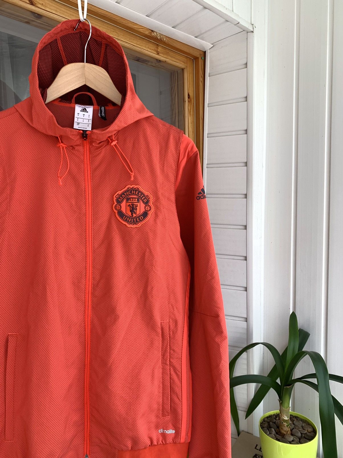Adidas Adidas FC Manchester United 2016 Presentation Jacket Size S Size US S / EU 44-46 / 1 - 2 Thumbnail