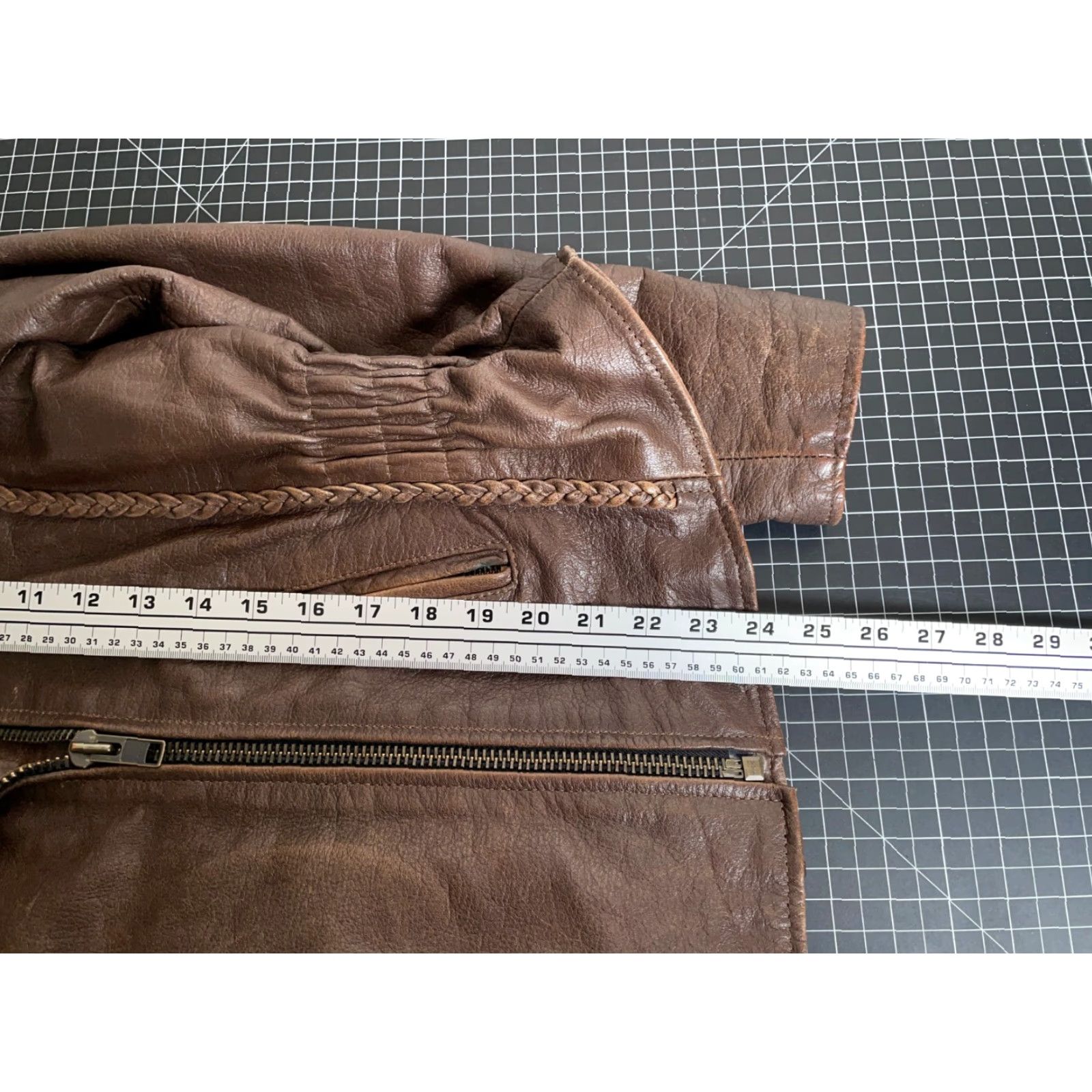 Vintage VINTAGE Motorcycle Leather Jacket Women’s Medium Dark Brown Retro Braided Biker 90s Size M / US 6-8 / IT 42-44 - 7 Thumbnail