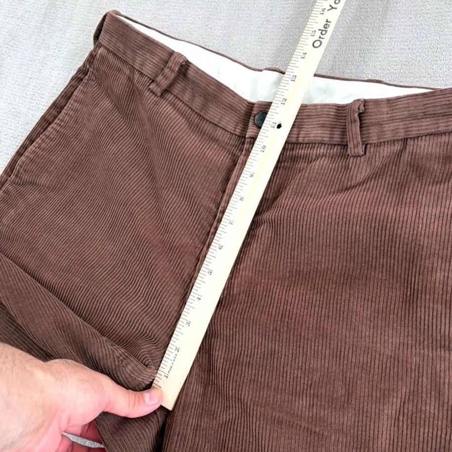 Brooks Brothers VINTAGE Brooks Brothers Dress Pants Corduroy 35x30 Brown Old Money Luxury Baggy Dress Pants Mens Brown 35x30 Corduroy Straight Leg Baggy Wool? Size US 35 - 6 Thumbnail