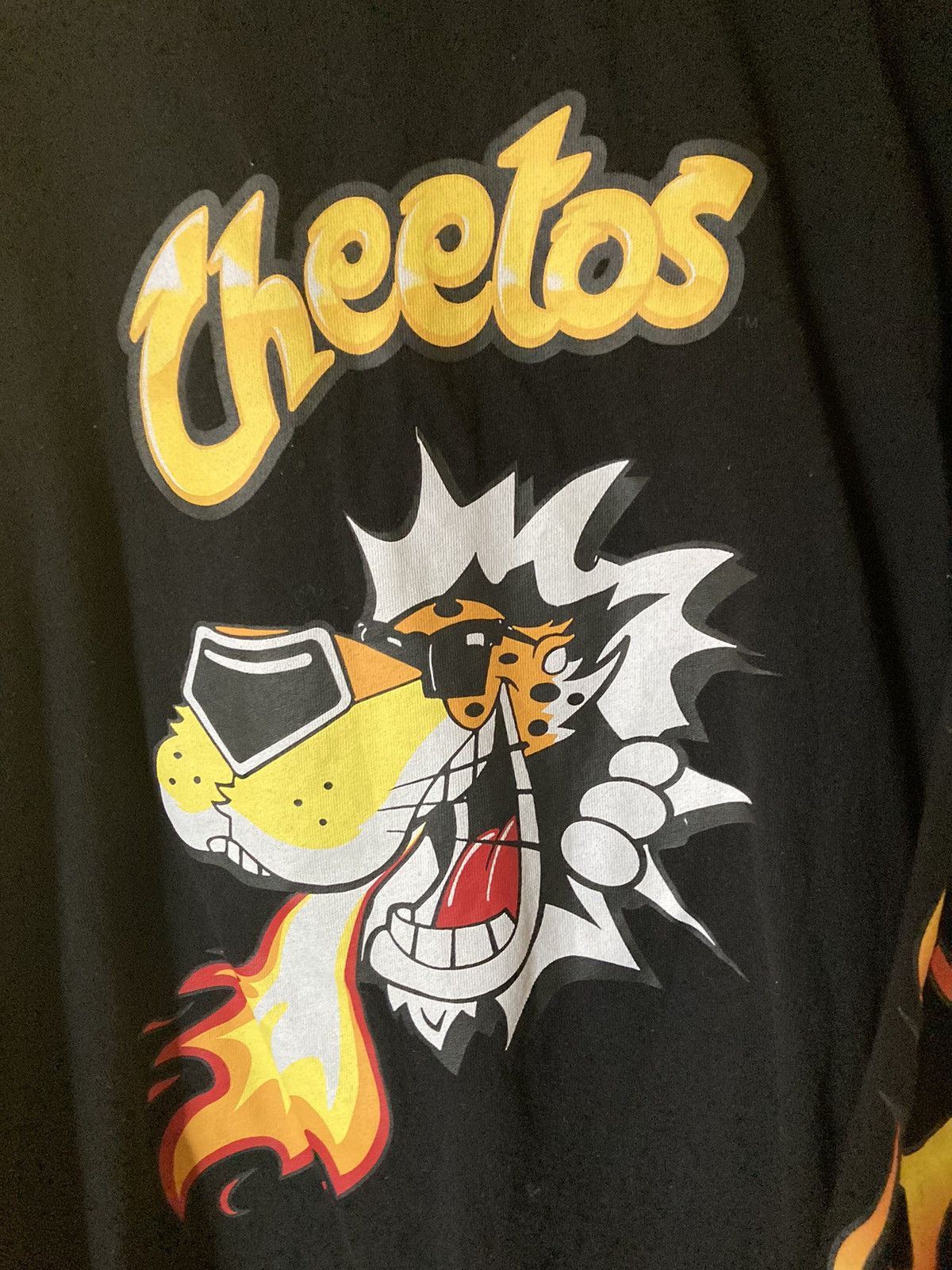Forever 21 Chester Cheetah Flamin' Hot Black Graphic Longsleeve Size US XL / EU 56 / 4 - 2 Thumbnail
