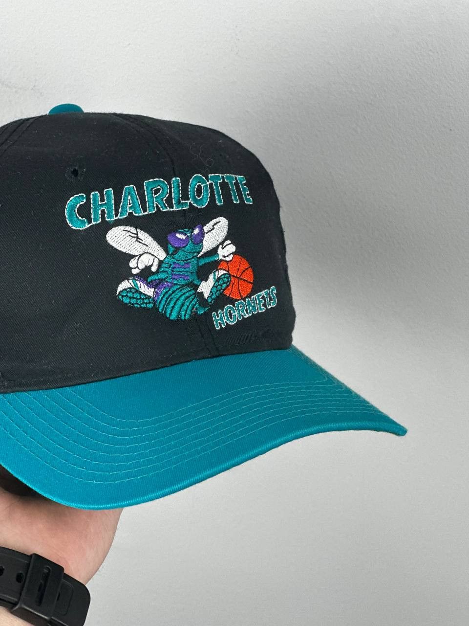 Vintage VINTAGE CHARLOTTE HORNETS SNAPBACK CAP Size ONE SIZE - 3 Thumbnail