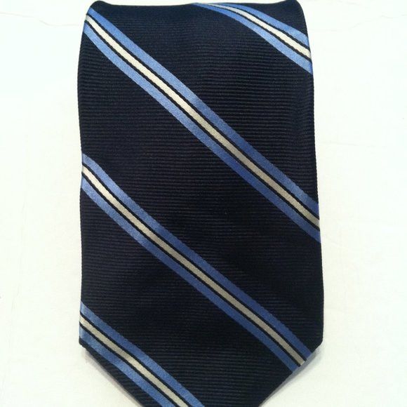 DANIEL CREMIEUX MEN'S NAVY 100%SILK TIE WIDTH: 3 5/8