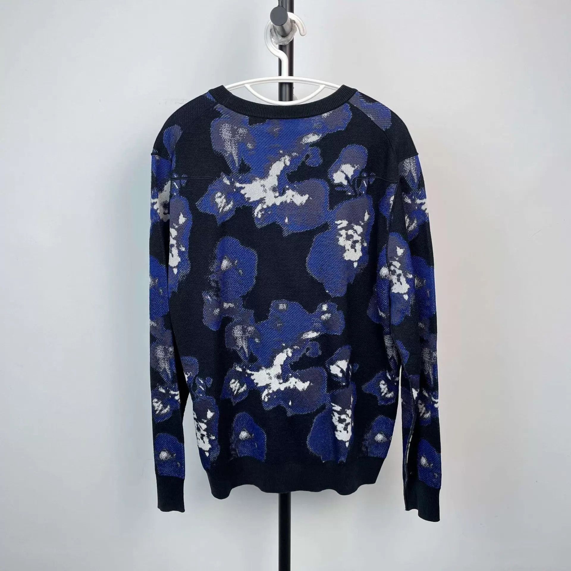 Dior Dior 95 New blue knit long-sleeve Size US L / EU 52-54 / 3 - 2 Thumbnail