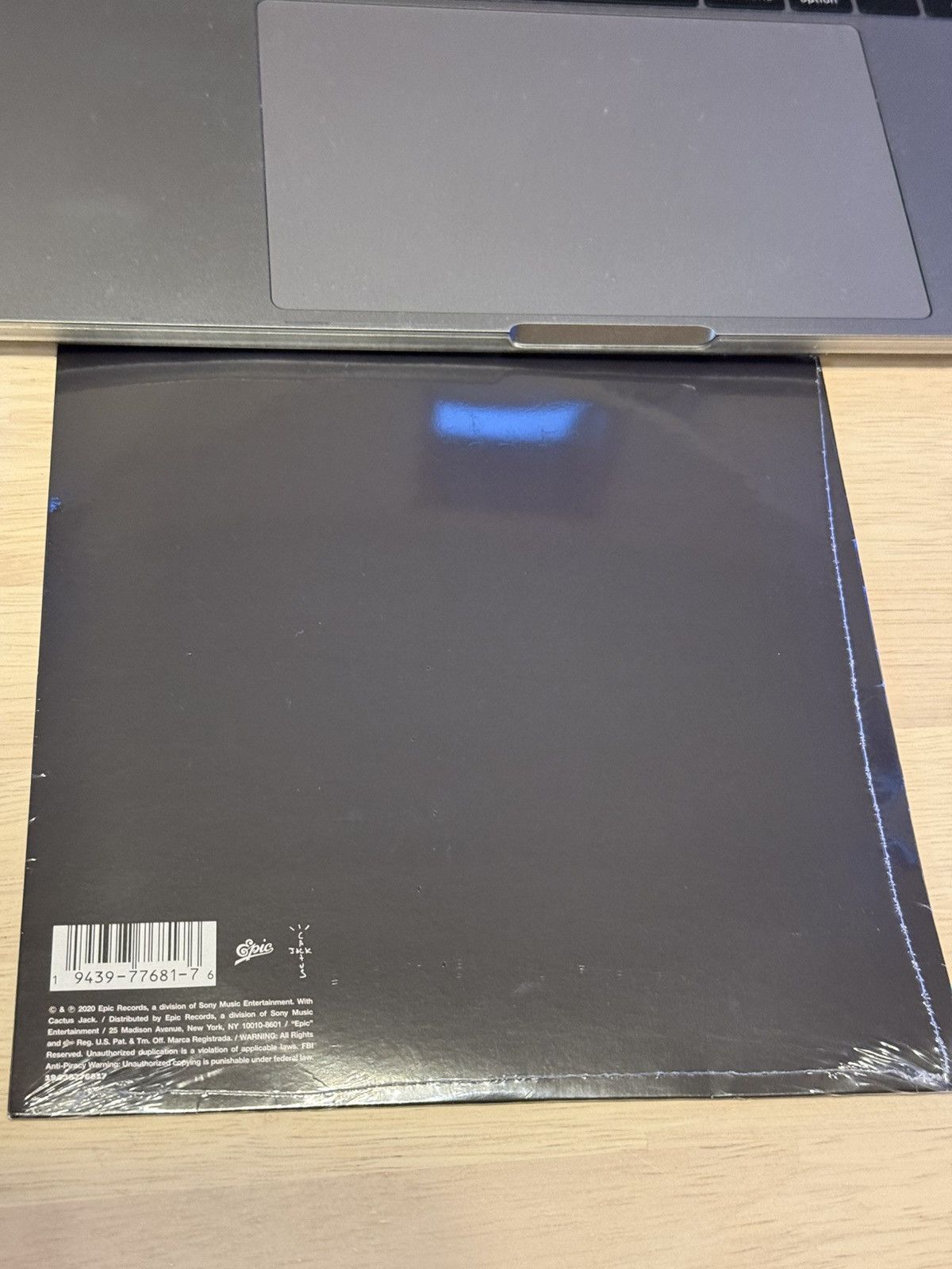 Bape × Kaws Travis Scott The Scott’s KAWS VINYL 7” Size ONE SIZE - 3 Thumbnail