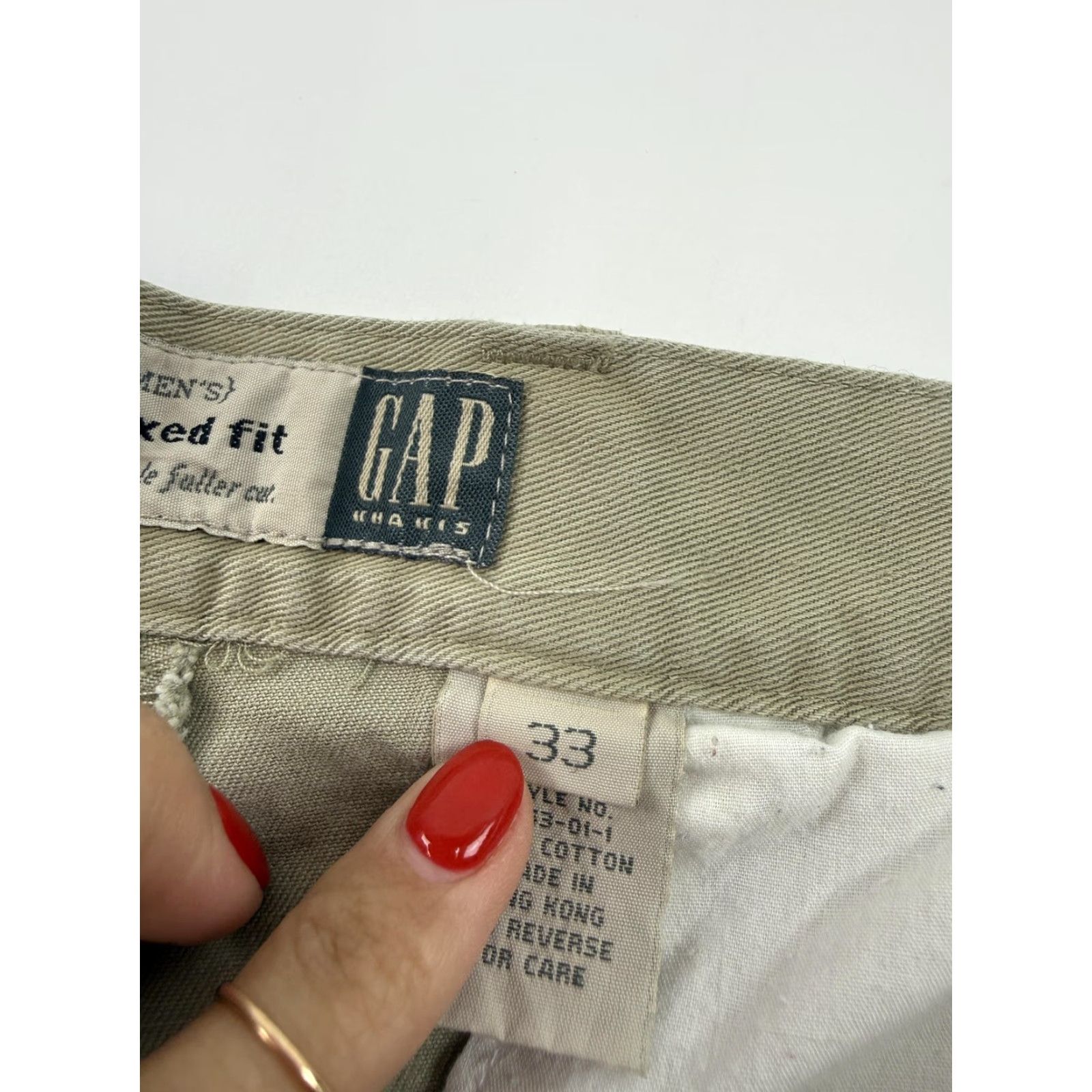 Gap Gap Khakis Shorts Mens 33 Khaki Relaxed Fit Chino 9 Inseam Flat Front Casual Size US 33 - 3 Thumbnail