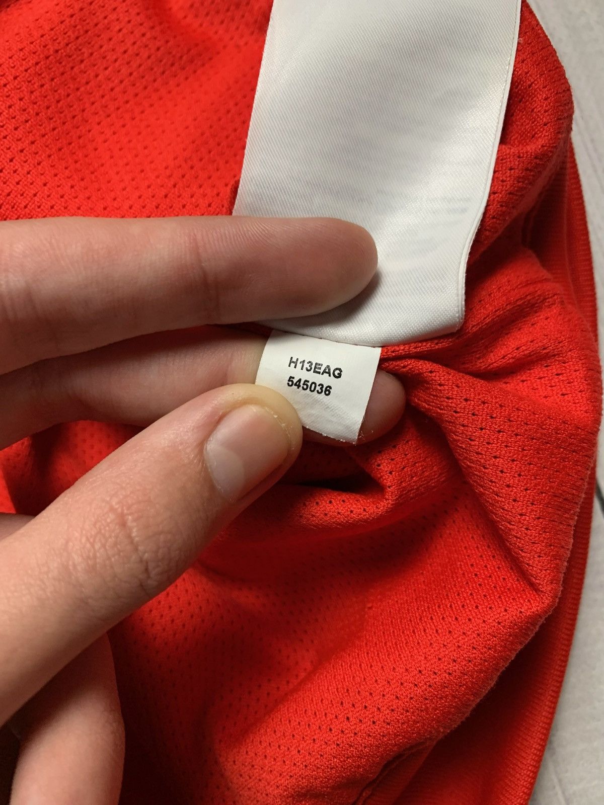 Vintage Vintage Nike Manchester United soccer jacket size M red Size US M / EU 48-50 / 2 - 8 Thumbnail