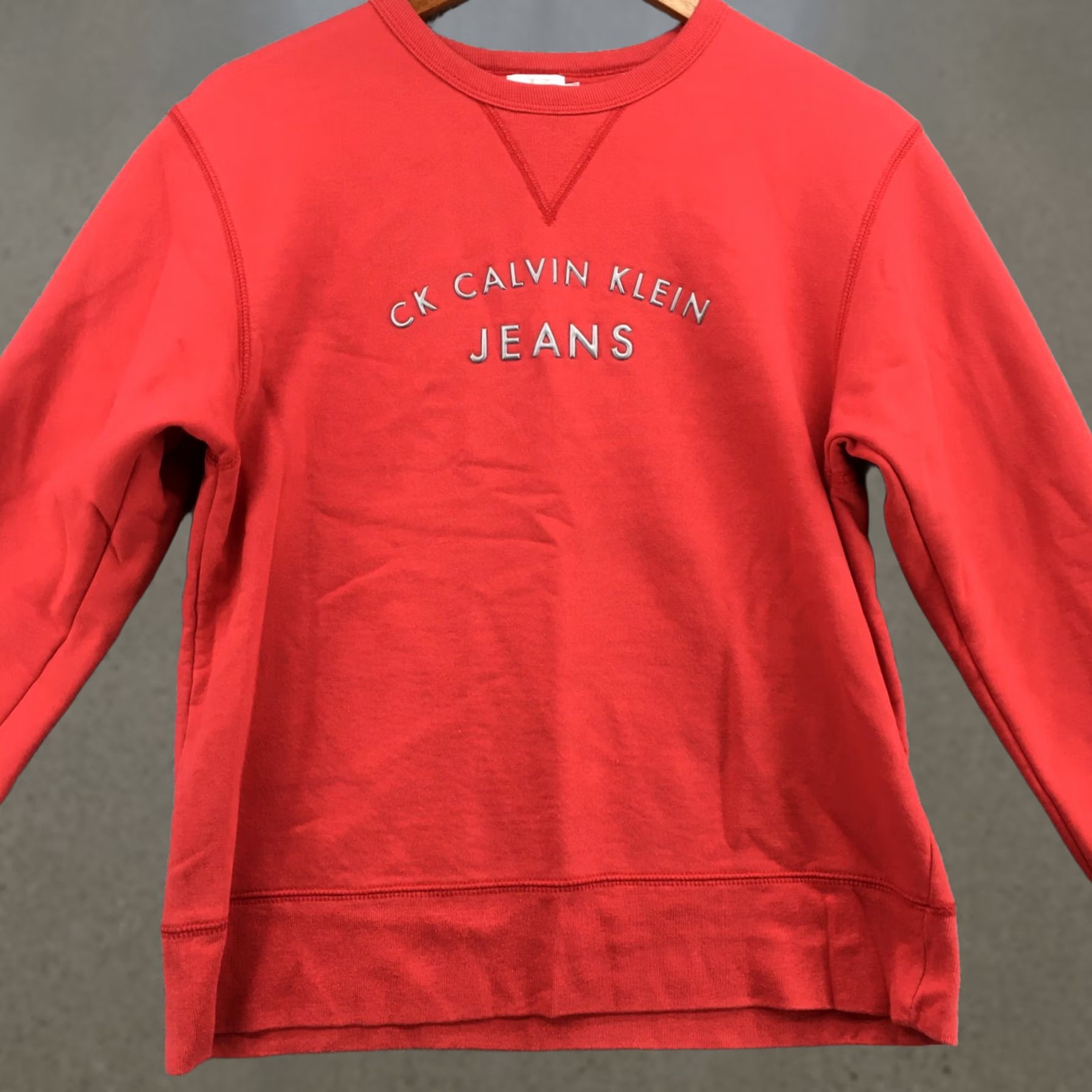 Calvin Klein Calvin Klein Sweatshirt Crew Neck Pullover Red Lined Fleece Mens S Long Sleeve Vintage No Size US S / EU 44-46 / 1 - 1 Thumbnail