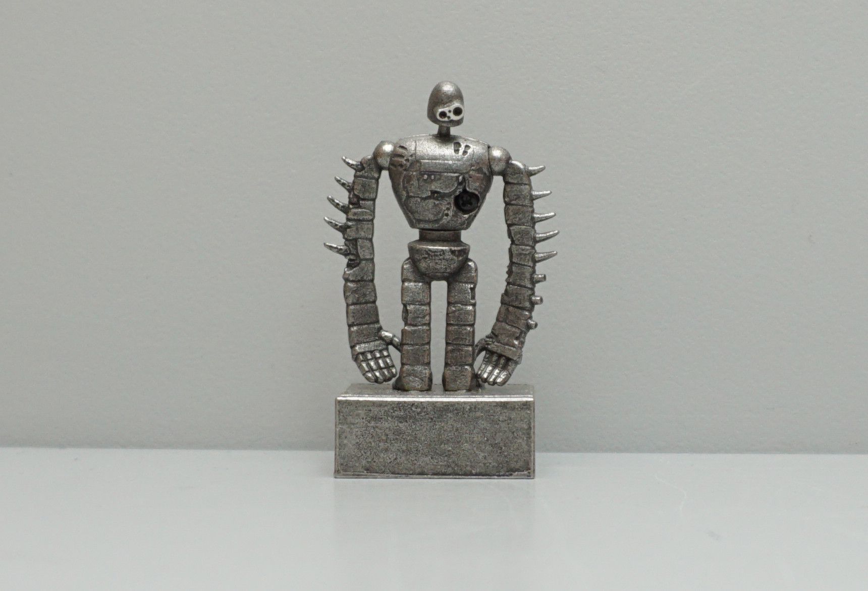 Designer 2001 Castle in the Sky Robot Card stand Size ONE SIZE - 4 Thumbnail
