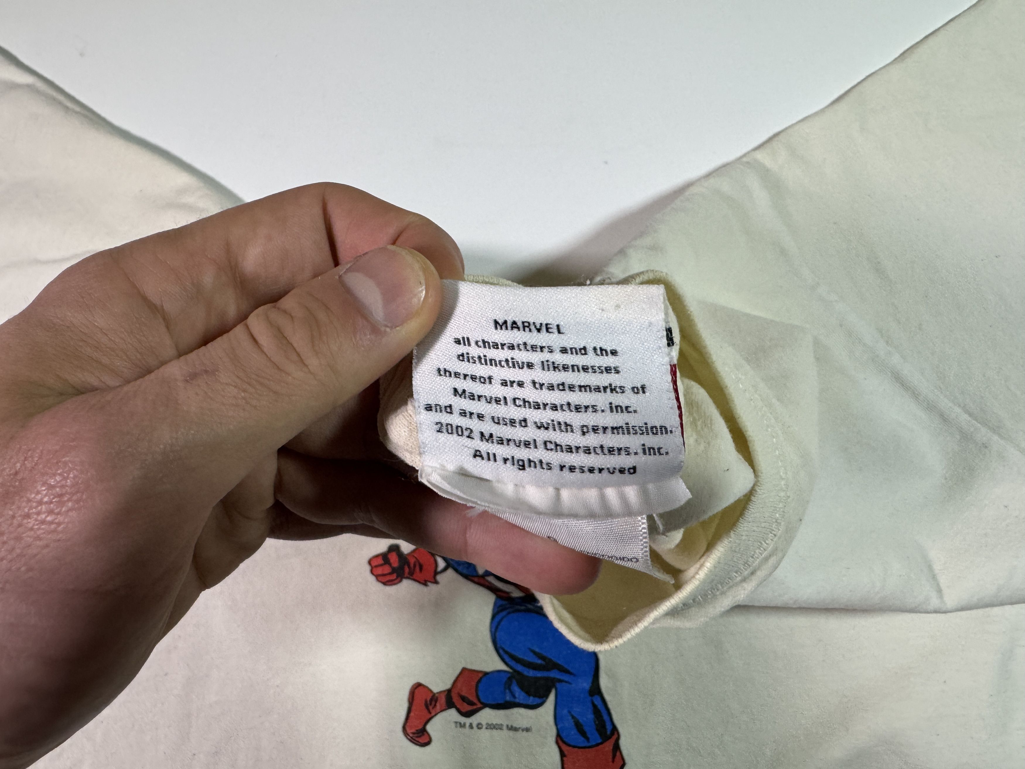 Marvel Comics Vintage 2002 Captain America Marvel T-shirt Size US L / EU 52-54 / 3 - 7 Thumbnail