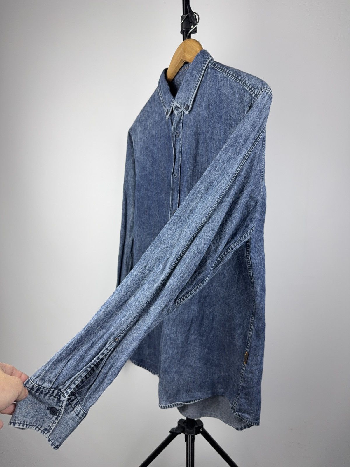 Hugo Boss Designer BOSS Hugo Boss Denim Shirt Slim Fit Casual Blue 00s Size US M / EU 48-50 / 2 - 3 Thumbnail