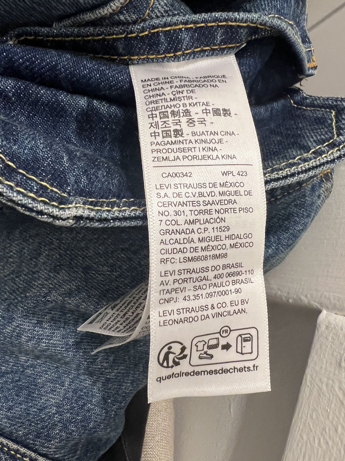 Sacai BNWT Levis + Sacai Reversible Blazer Denim Jacket w/ Pins Size US M / EU 48-50 / 2 - 11 Thumbnail