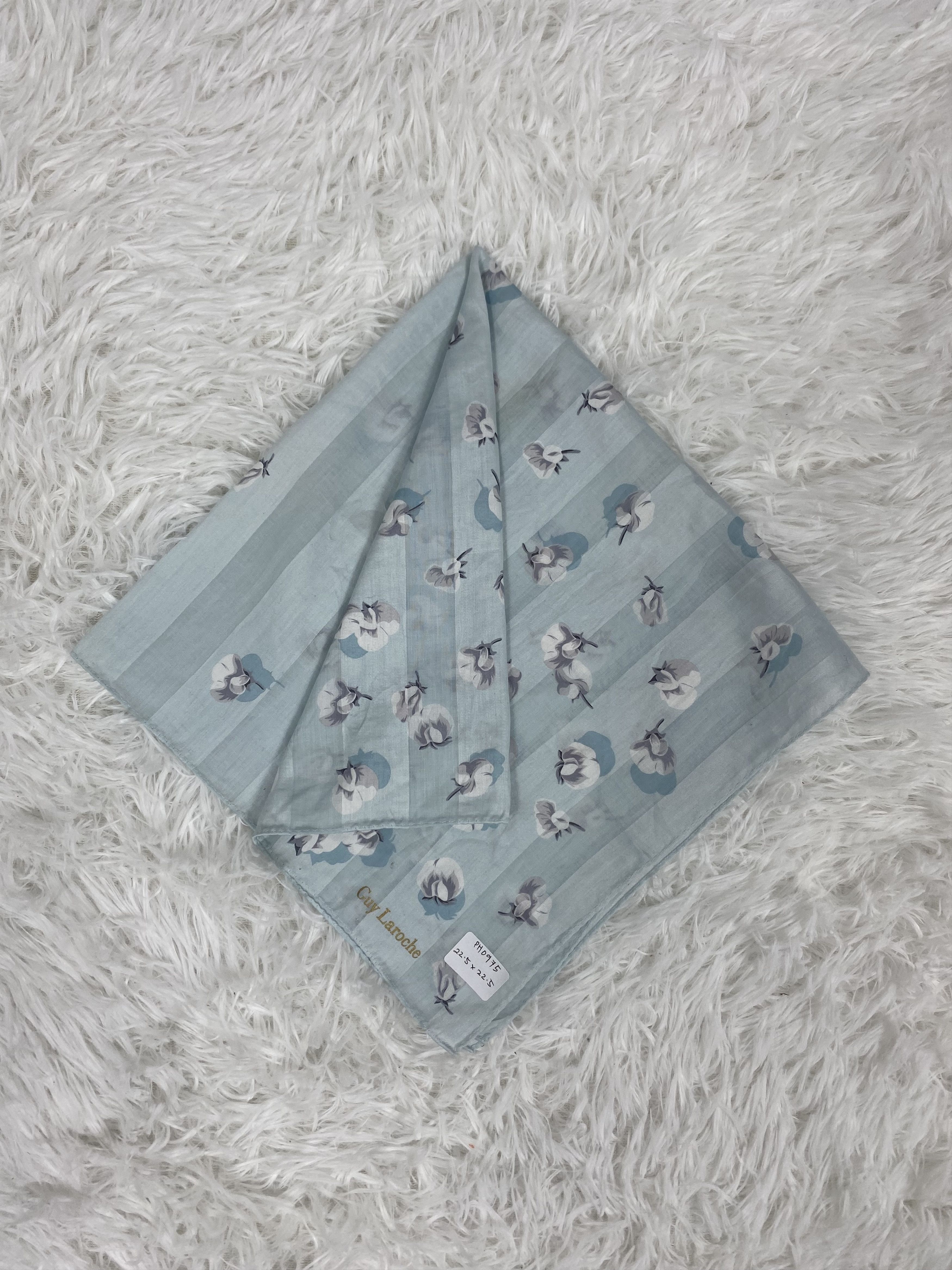 Guy Laroche × Vintage Vintage Guy Laroche Handkerchief Neckerchief PH0975 Size ONE SIZE - 1 Thumbnail