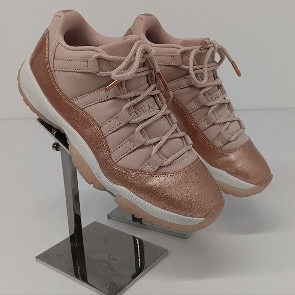 Jordan Brand Jordan Women's 11 Retro Low 'Rose Gold' - US9 Size US 9 / IT 39 - 2 Thumbnail