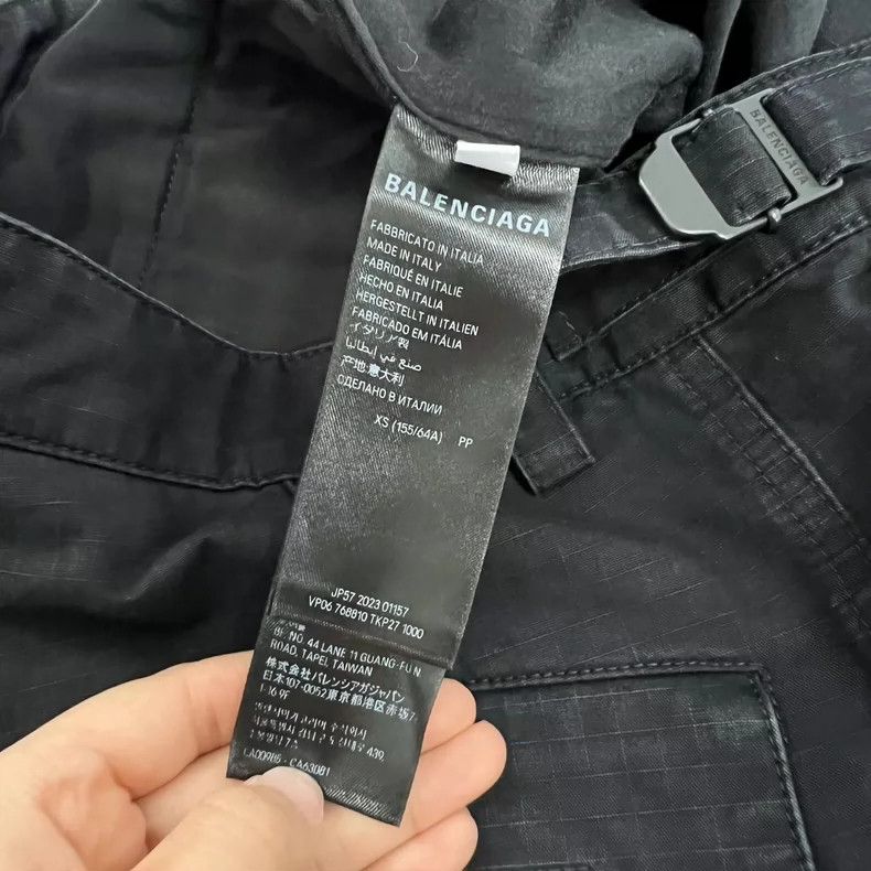 Balenciaga Balenciaga size XS Black Flared Cargo Pants Size US 27 - 4 Thumbnail