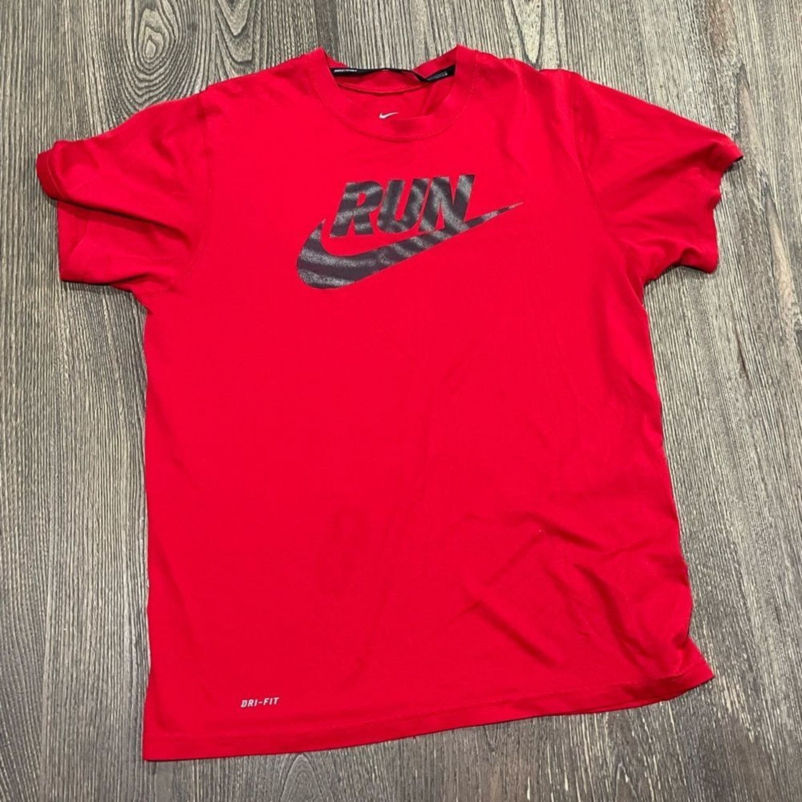 Nike Nike Dri-Fit Run T-Shirt Short Sleeve Graphic Print Size S Size S / US 4 / IT 40 - 1 Thumbnail